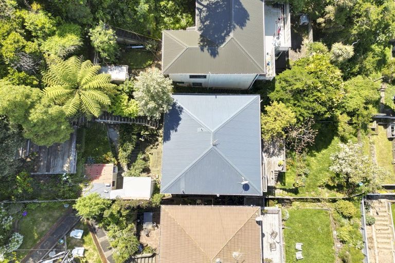 Photo of property in 59 Sutherland Road, Melrose, Wellington, 6023