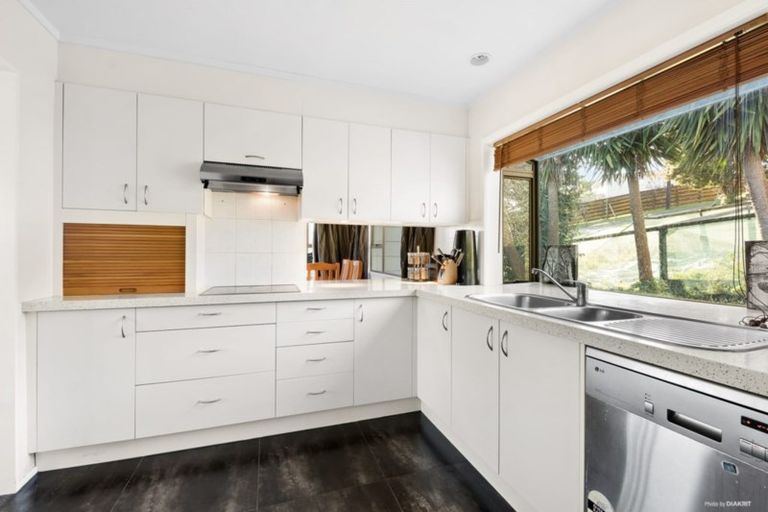 Photo of property in 119 Browns Bay Road, Browns Bay, Auckland, 0630