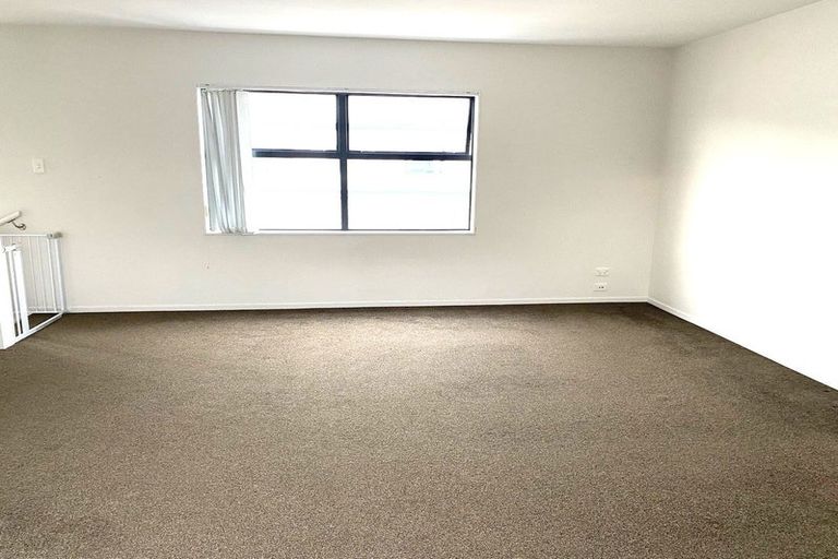 Photo of property in 45 Treestump Road, Takanini, 2112