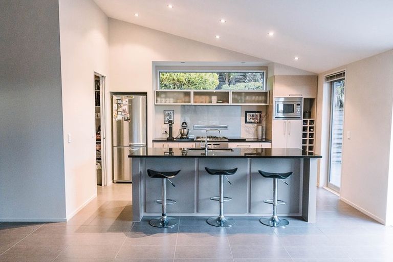 Photo of property in 14 Pentonville Close, Westmorland, Christchurch, 8025