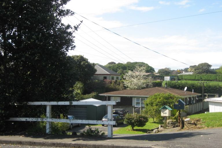 Photo of property in 4 Raniera Street, Glen Avon, New Plymouth, 4312