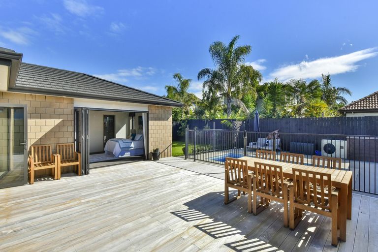Photo of property in 21 Toscana Drive, Karaka, Papakura, 2113
