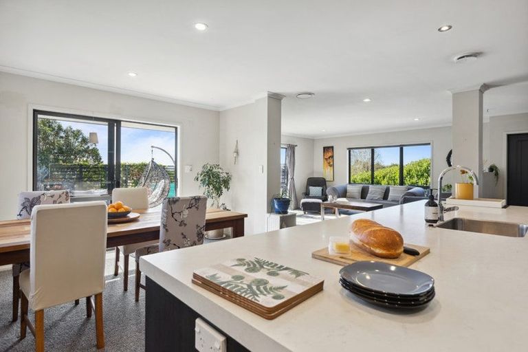 Photo of property in 21b Heta Road, Highlands Park, New Plymouth, 4312