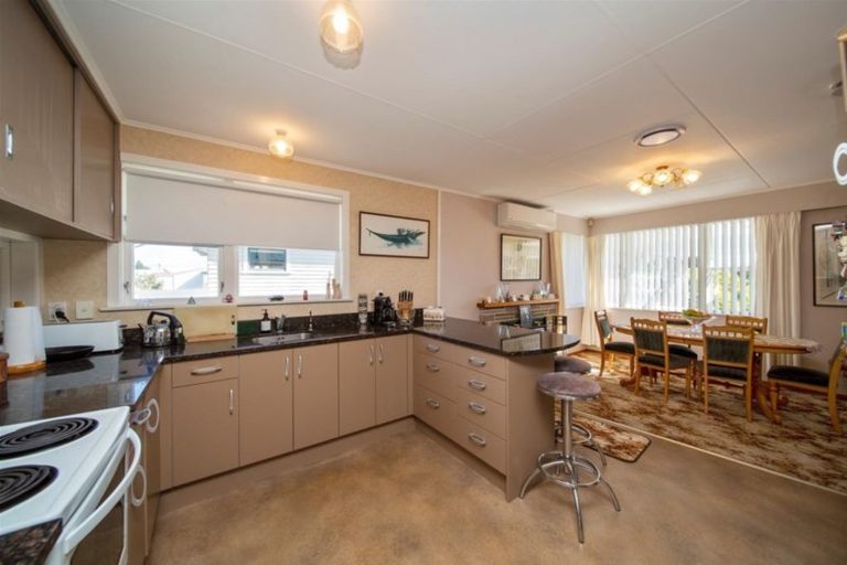 Photo of property in 9 Ropata Street, Hawera, 4610