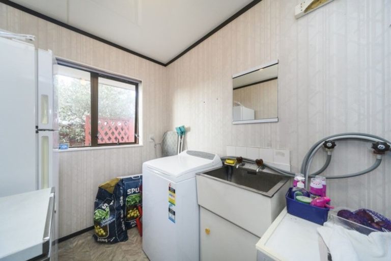 Photo of property in 46 Acacia Street, Kelvin Grove, Palmerston North, 4414