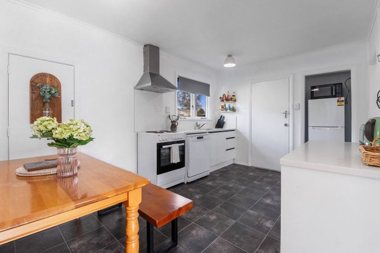 Photo of property in 24 Konene Street, Utuhina, Rotorua, 3015
