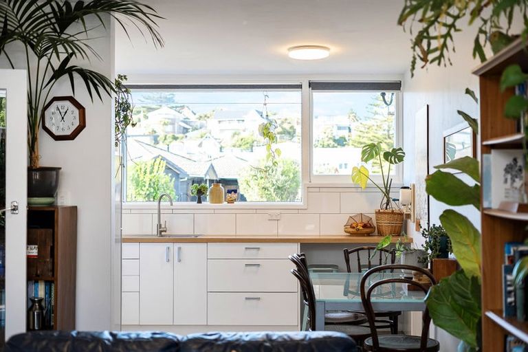 Photo of property in 1b Richard Street, Titahi Bay, Porirua, 5022
