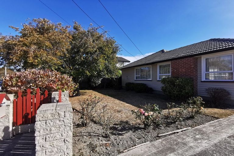 Photo of property in 2/11 Manor Place, Bryndwr, Christchurch, 8053