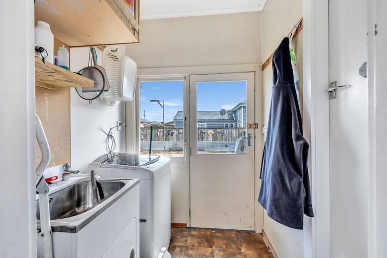 Photo of property in 13 Milton Street, Gore, 9710