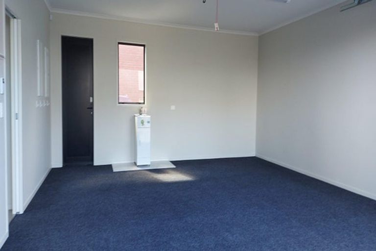 Photo of property in 2 Peihana Road, Hobsonville, Auckland, 0616