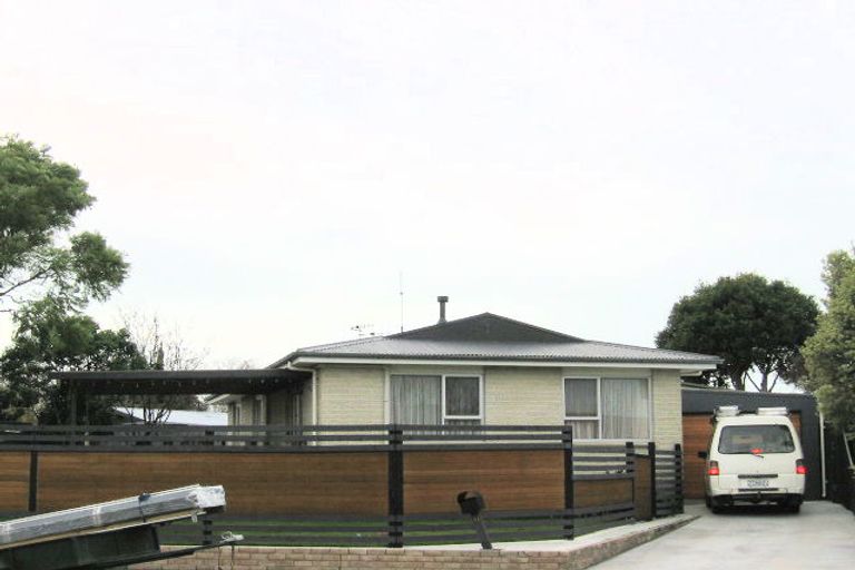 Photo of property in 17 Ryan Crescent, Greenmeadows, Napier, 4112