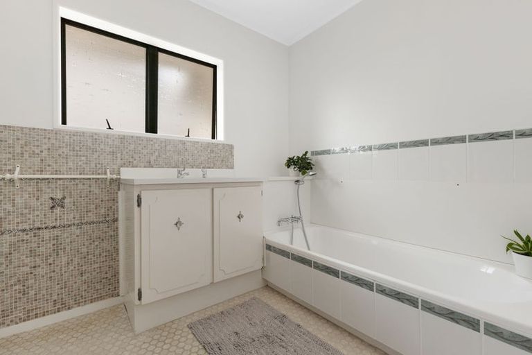 Photo of property in 146 Victoria Street, Cambridge, 3434