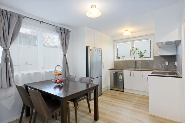 Photo of property in 31 Glenbervie Crescent, Massey, Auckland, 0614