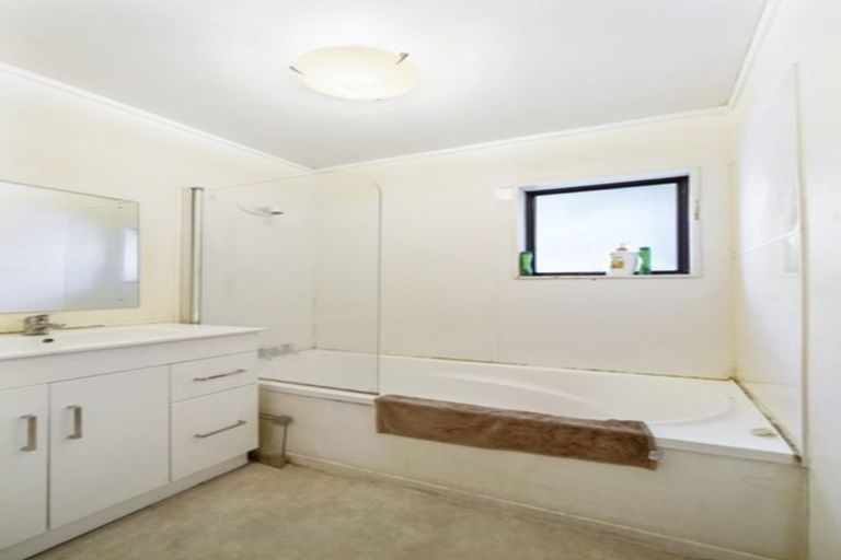 Photo of property in 2/29 Whitley Crescent, Otara, Auckland, 2023