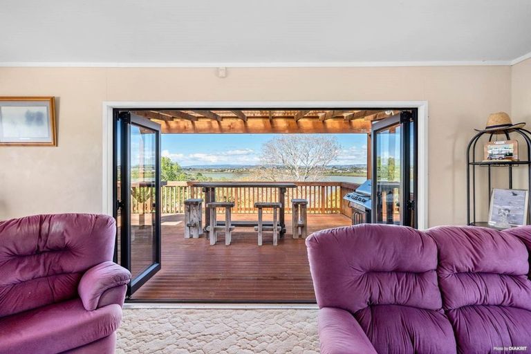 Photo of property in 6 Lucas Place, Weymouth, Auckland, 2103