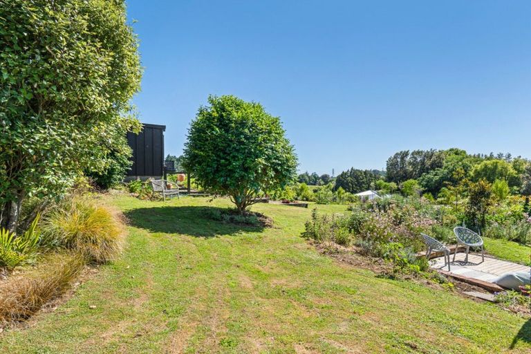 Photo of property in 70 Saxton Road, Upper Vogeltown, New Plymouth, 4371