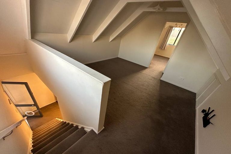 Photo of property in 42 Codlin Road, Waiuku, 2683