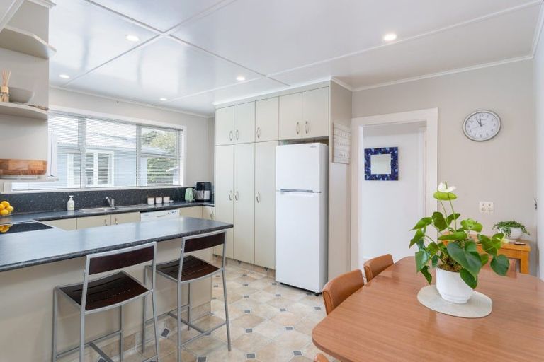 Photo of property in 100 Clouston Park Road, Clouston Park, Upper Hutt, 5018