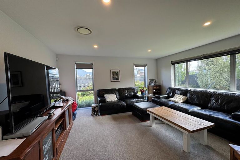 Photo of property in 21 Luxembourg Crescent, Halswell, Christchurch, 8025