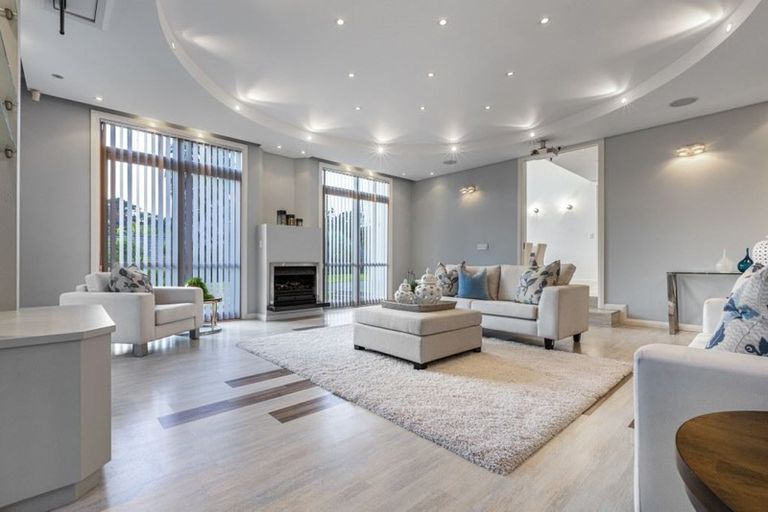 Photo of property in 25 Wicklam Lane, Greenhithe, Auckland, 0632