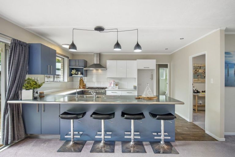 Photo of property in 4 Parvin Place, Pukekohe, 2120