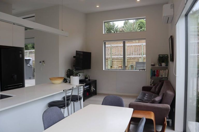 Photo of property in 73 Warman Road, Okura, Auckland, 0792