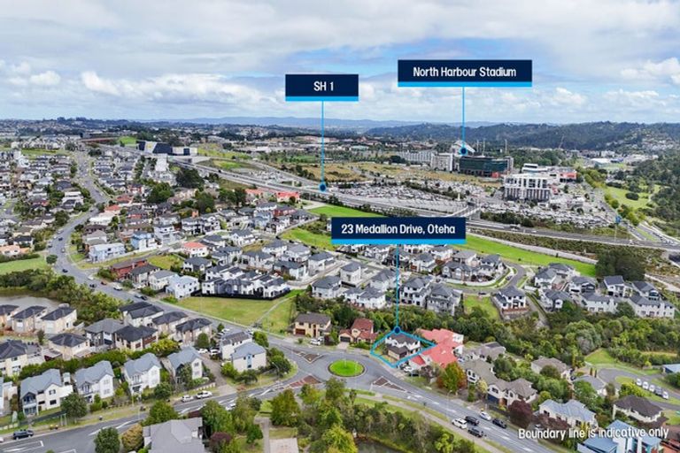Photo of property in 23 Medallion Drive, Oteha, Auckland, 0632