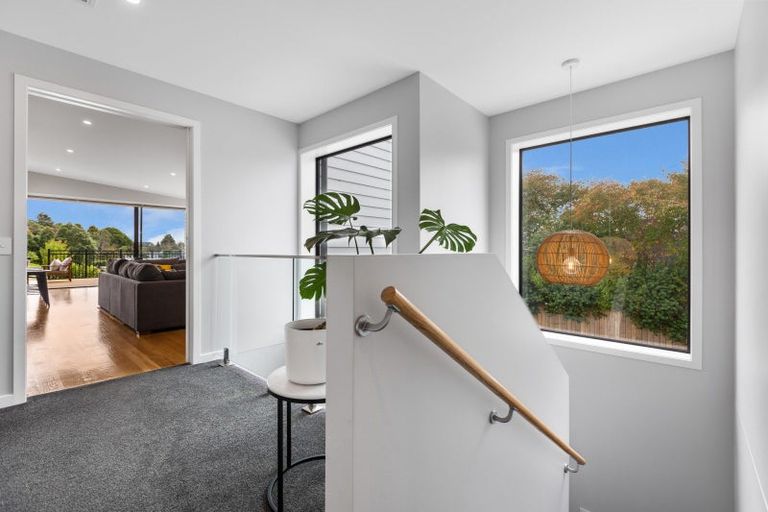 Photo of property in 7/1a Montrose Place, Highlands Park, New Plymouth, 4312