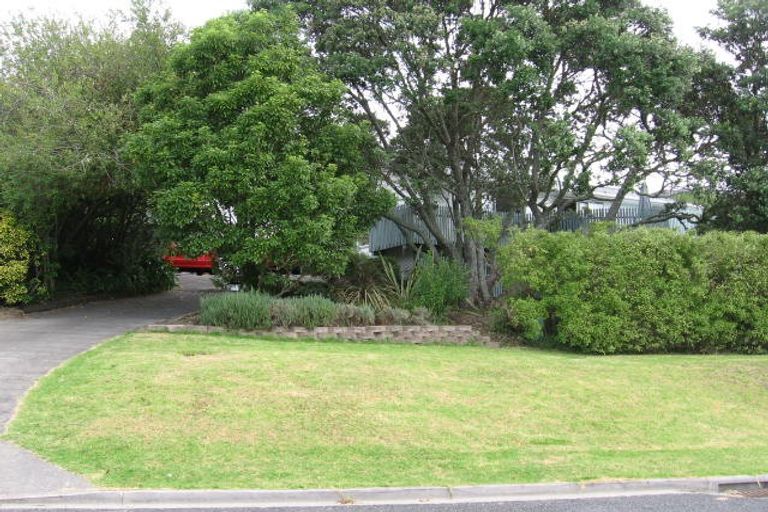 Photo of property in 24 Long Bay Drive, Torbay, Auckland, 0630