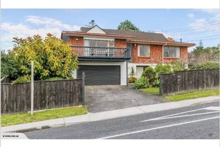 Photo of property in 2/53 High Road, Glenfield, Auckland, 0629