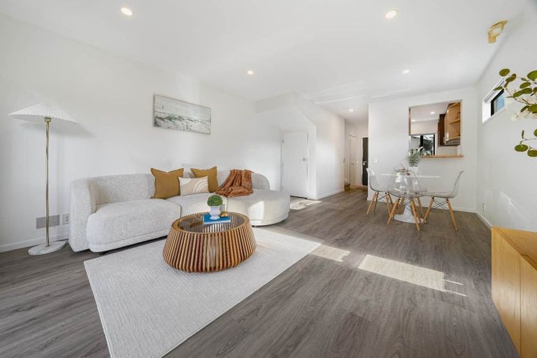 Photo of property in The Grange, 1/92 Bush Road, Albany, Auckland, 0632