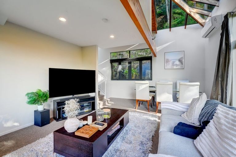 Photo of property in 35 Park Road, Titirangi, Auckland, 0604