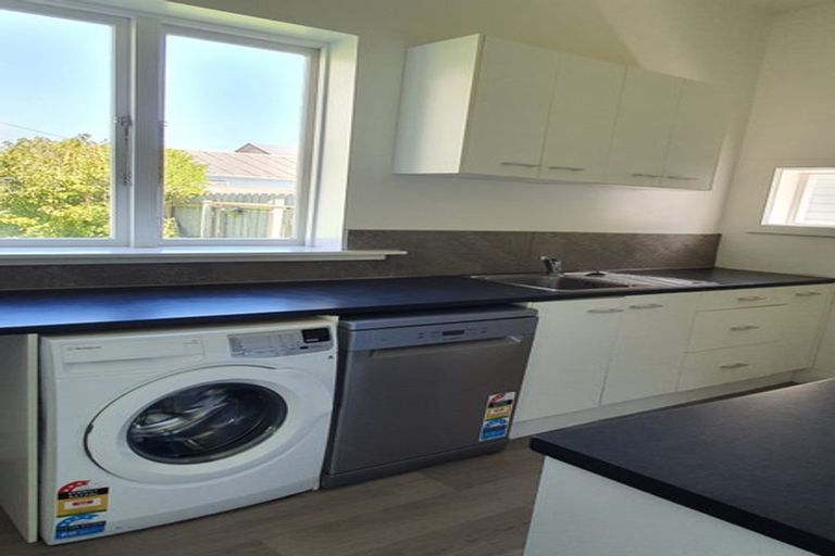 Photo of property in 196 Rongotai Road, Rongotai, Wellington, 6022