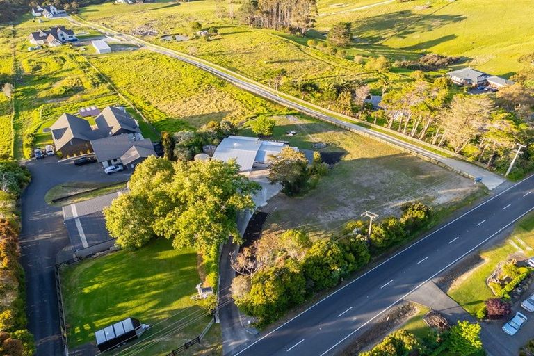 Photo of property in 87 Spur Road, Stillwater, Silverdale, 0993