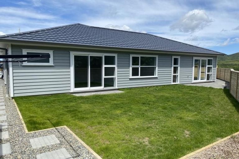Photo of property in 11 Takapo Grove, Kelson, Lower Hutt, 5010