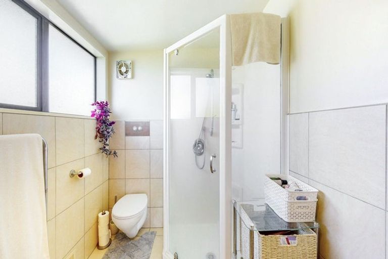 Photo of property in 8 Ranikhet Way, Khandallah, Wellington, 6035