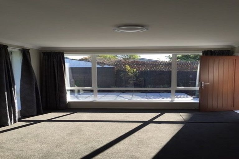 Photo of property in 2/7b Camrose Place, Ilam, Christchurch, 8041