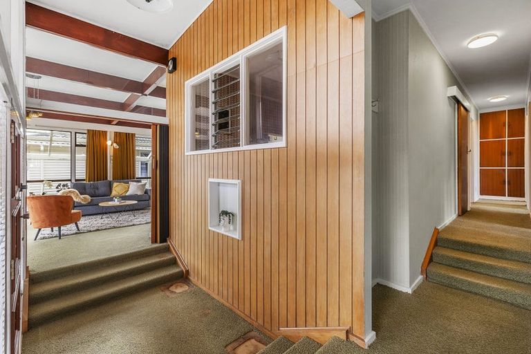 Photo of property in 11 Saint Edmund Crescent, Tawa, Wellington, 5028