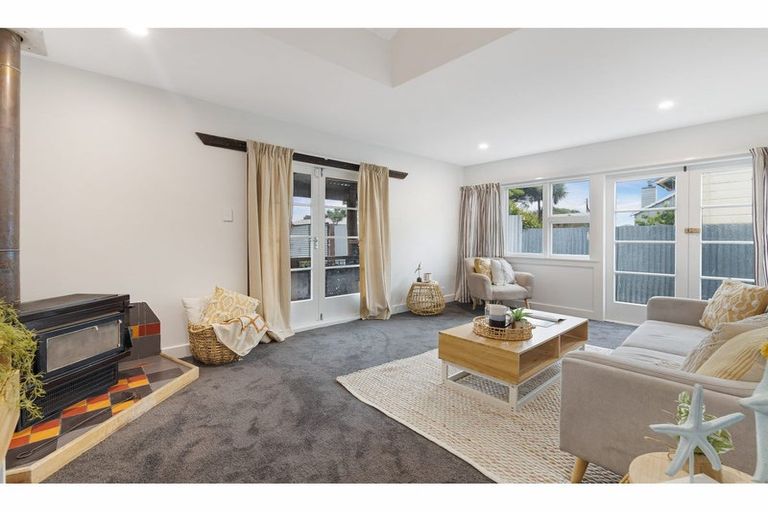 Photo of property in 27 Howe Street, New Brighton, Christchurch, 8083