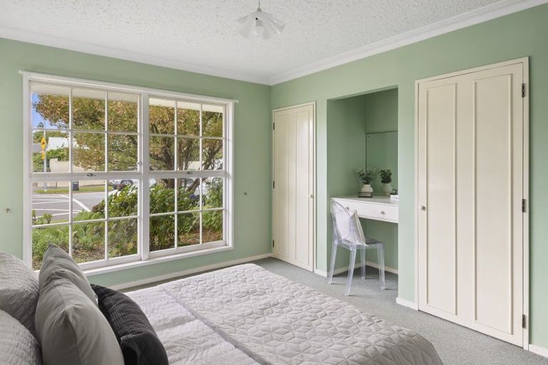 Photo of property in 2 Ashfield Place, Ilam, Christchurch, 8041