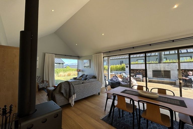 Photo of property in 32 Falconer Rise, Jacks Point, Queenstown, 9371