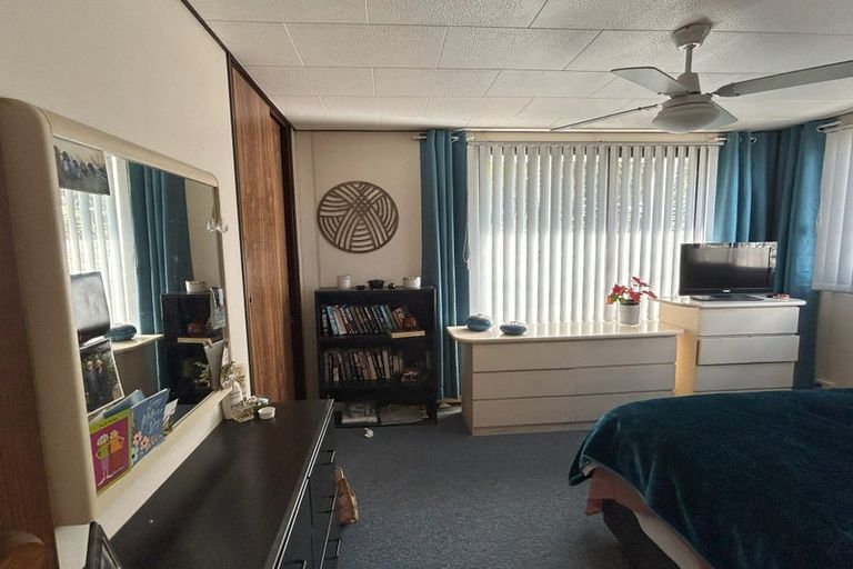 Photo of property in 2/141 Carnoustie Drive, Wattle Downs, Auckland, 2103