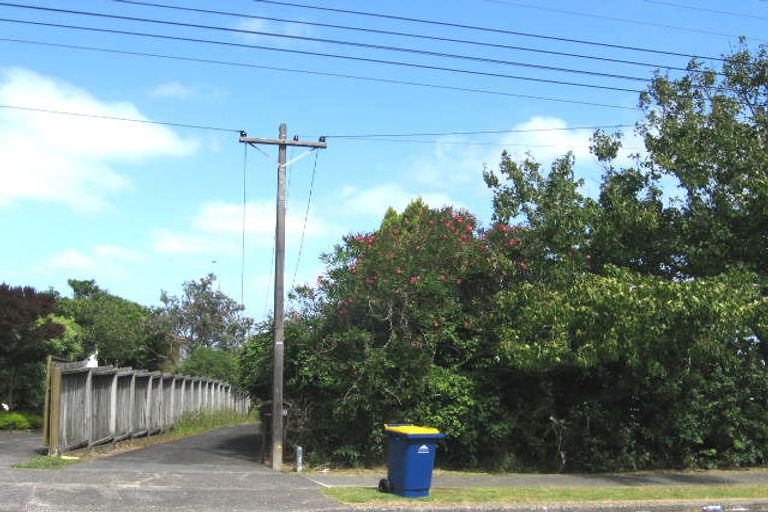 Photo of property in 122a Birkdale Road, Birkdale, Auckland, 0626