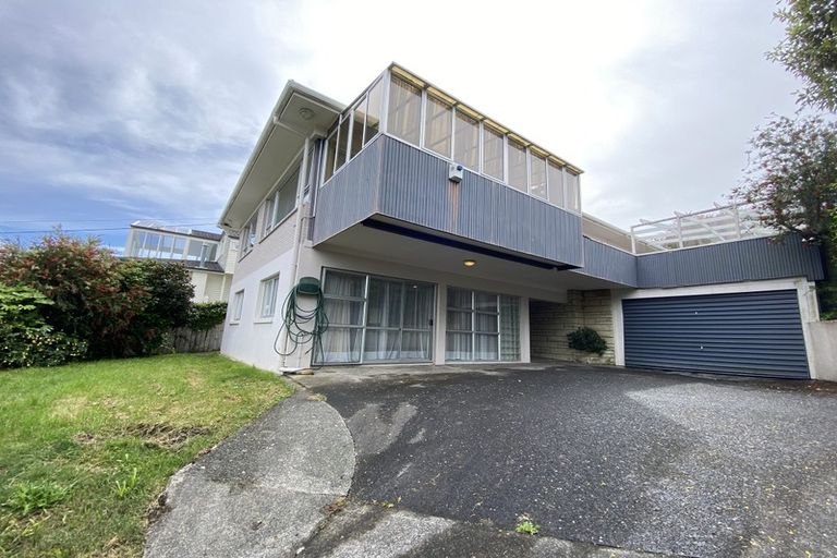 Photo of property in 23 Jellicoe Road, Murrays Bay, Auckland, 0630