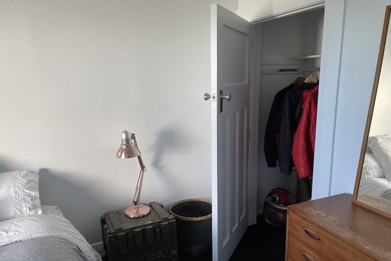 Photo of property in 82 Moana Road, Kelburn, Wellington, 6012