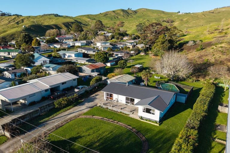 Photo of property in 25 Lyell Road, Outer Kaiti, Gisborne, 4010