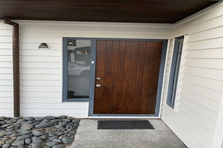 Photo of property in 20a Belleaire Court, West Harbour, Auckland, 0618