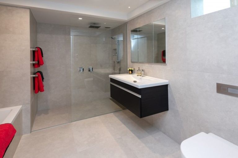 Photo of property in 14 Paparoa Road, Cockle Bay, Auckland, 2014