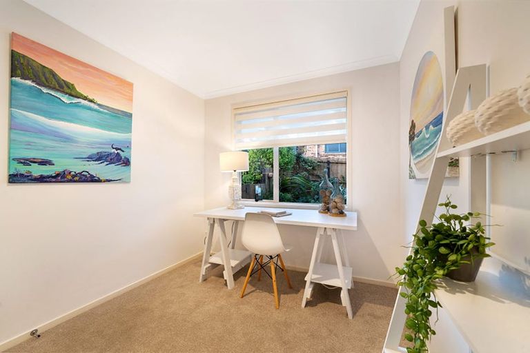 Photo of property in 30 Tauranga Place, Orewa, 0931