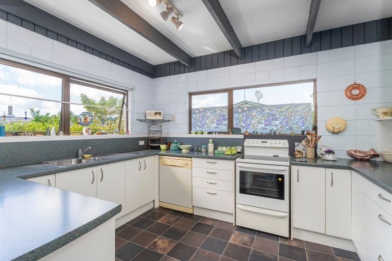 Photo of property in 58 Cook Drive, Whitianga, 3510